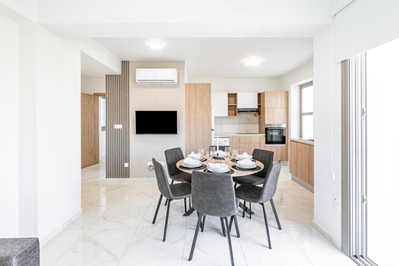 Adolina Apartments By Ezoria Villas Paphos Esterno foto