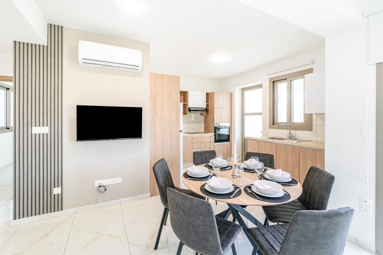 Adolina Apartments By Ezoria Villas Paphos Esterno foto