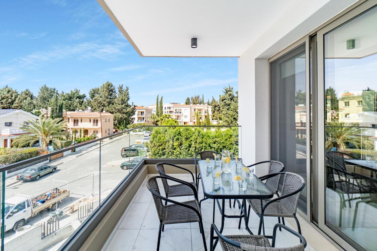 Adolina Apartments By Ezoria Villas Paphos Esterno foto