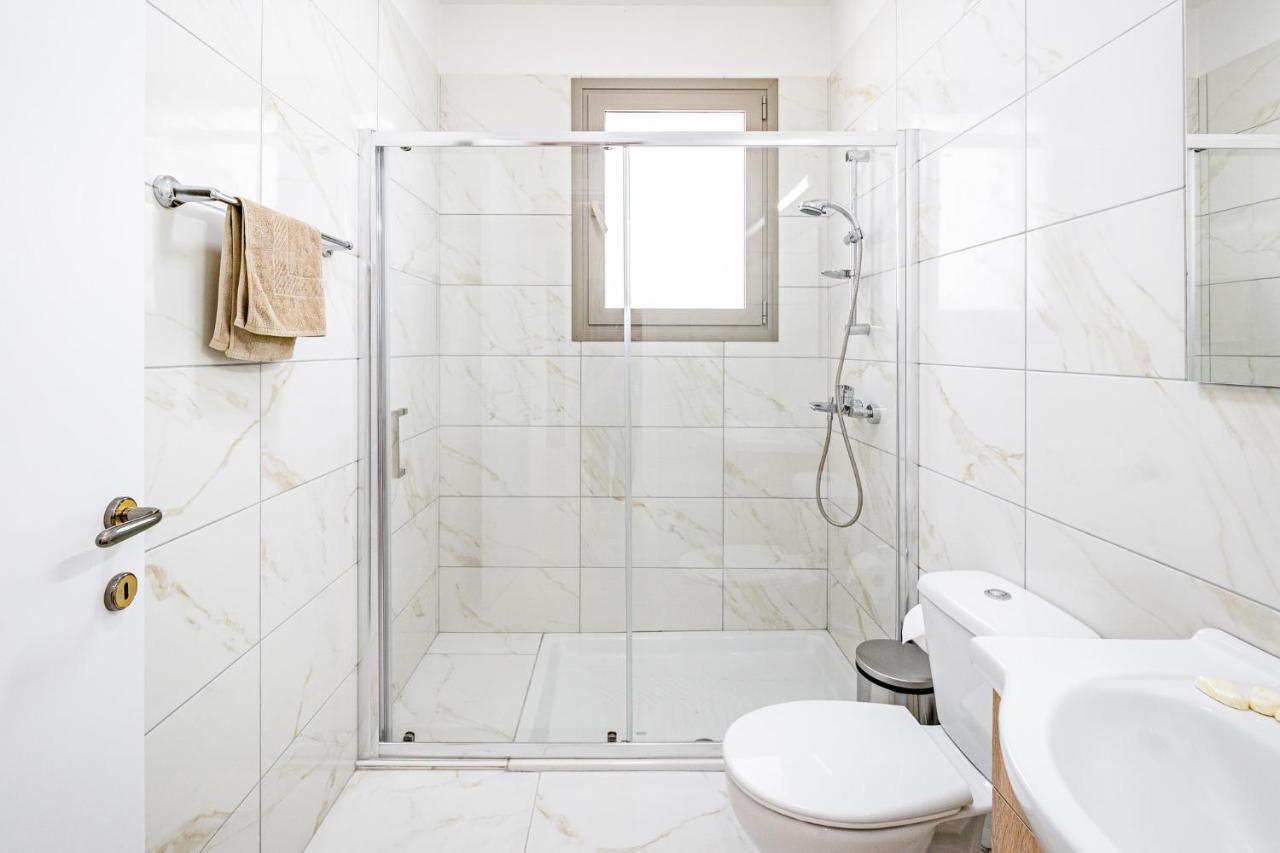Adolina Apartments By Ezoria Villas Paphos Esterno foto